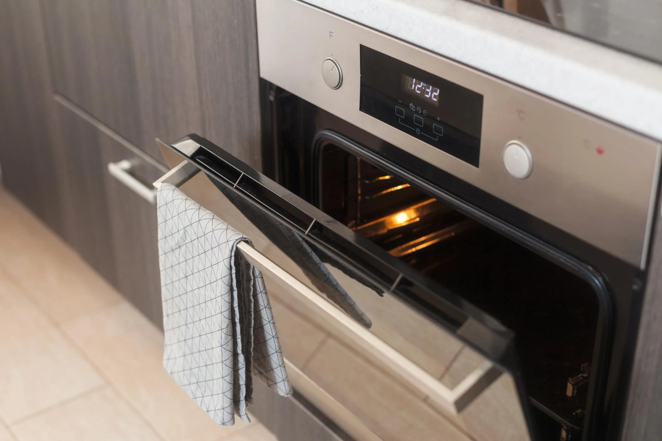 Built-in kitchen oven in a residential home in Innisfil Ontario